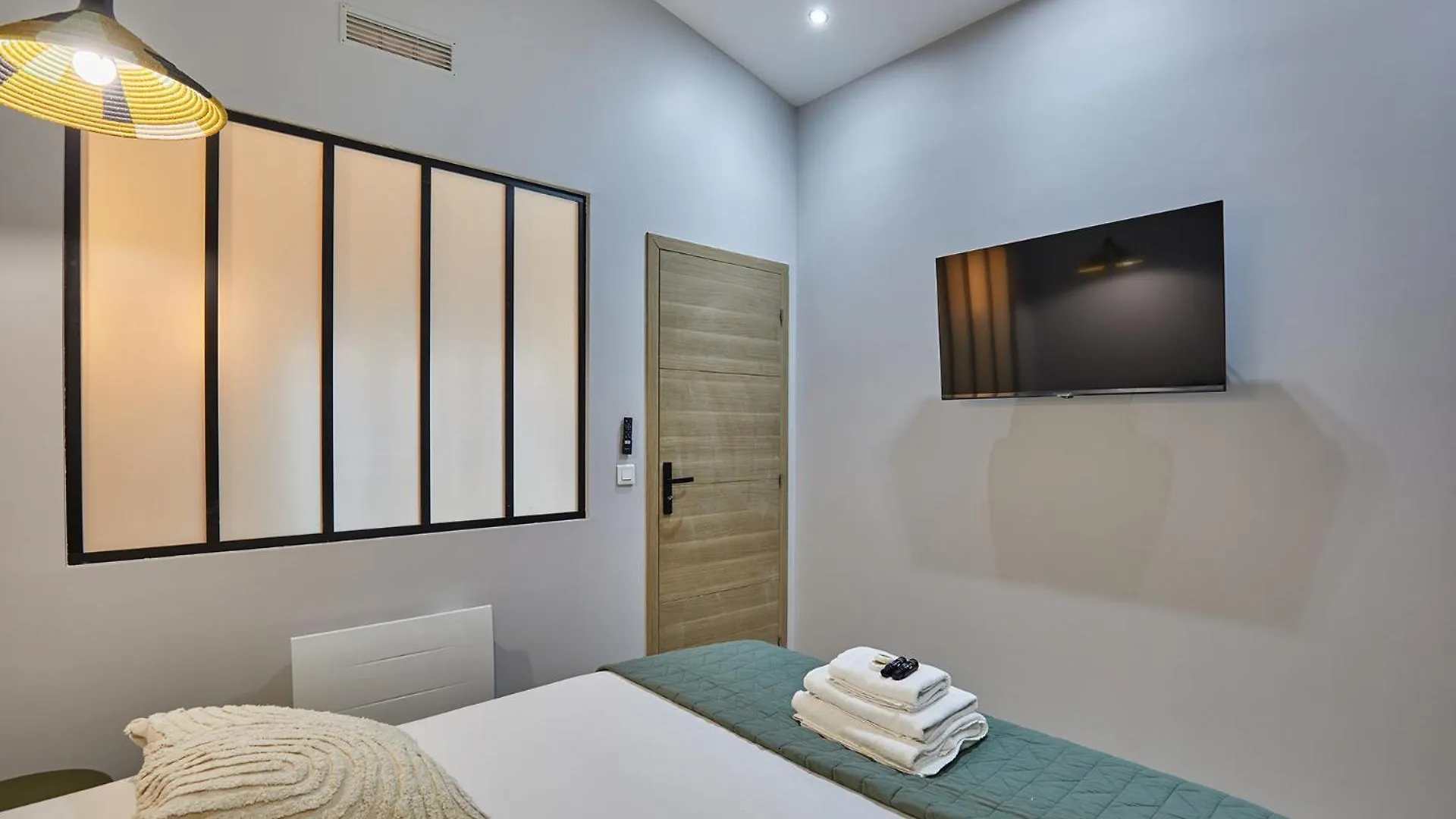 Apartment Paris Bois De Vincennes By Studio Prestige